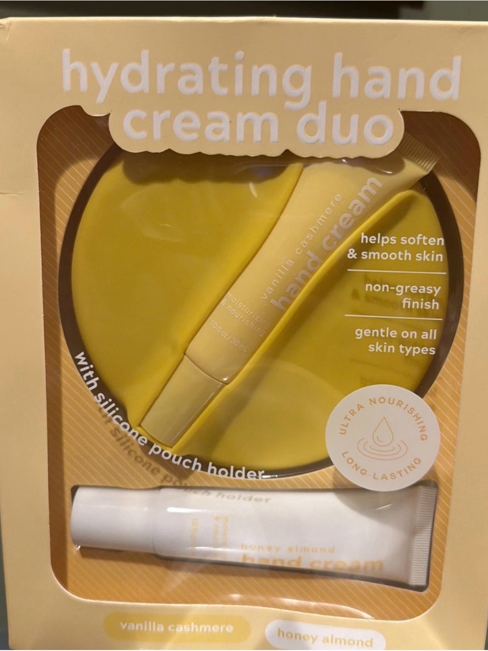 NIB Hydrating Hand Cream Duo Vanilla Cashmere Silicone Pouch Holder Gift Set